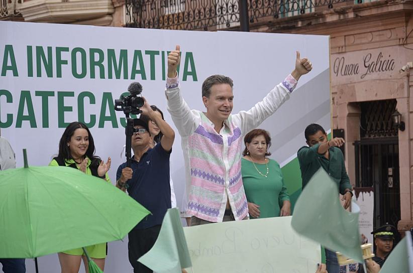 ACLAMAN VERDES A MANUEL VELASCO EN PLAZUELA MIGUEL AUZA