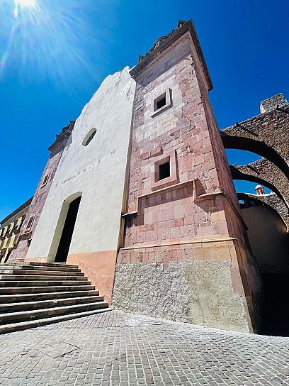 Aclara IZC polémica por trabajos de reforzamiento en el ex templo de San Agustín