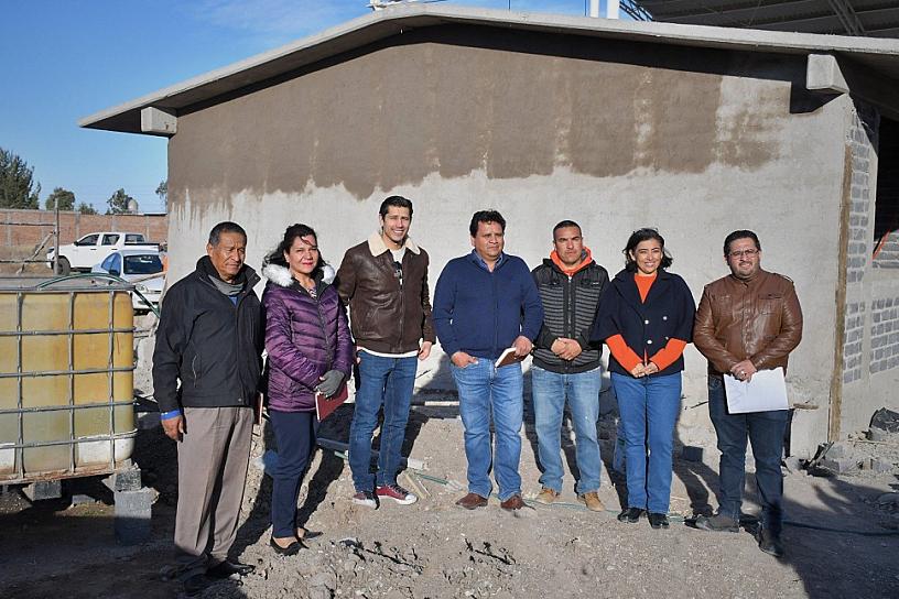 SUPERVISA ALCALDE CONSTRUCCIÓN DE AULA EN SECUNDARIA DE CIENEGUITAS 
