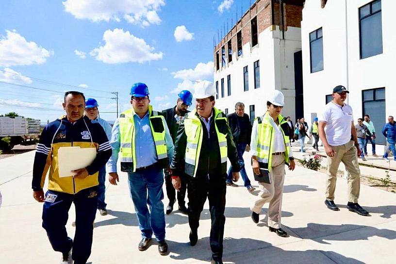 SUPERVISA GOBERNADOR AVANCE DE OBRA EN LA UAZ 