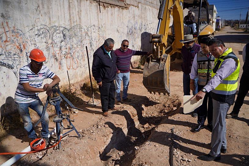 SUPERVISA JORGE MIRANDA OBRA DE RED DE AGUA POTABLE 