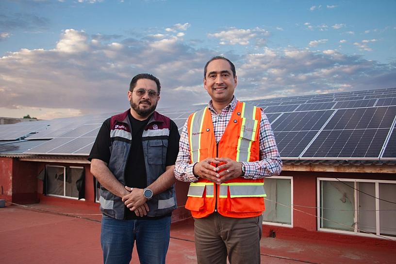 SUPERVISA PEPE SALDÍVAR INSTALACIÓN DE PANELES SOLARES EN PRESIDENCIA MUNICIPAL