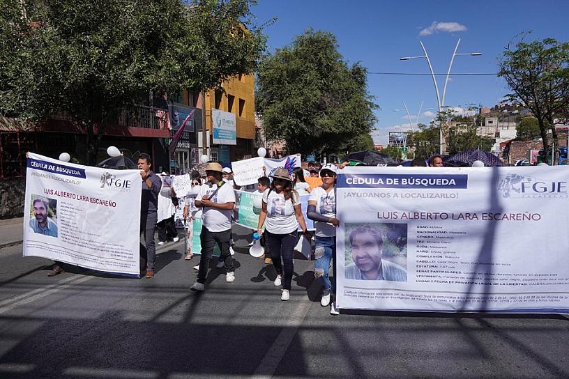 SUPLICAN FAMILIARES QUE BUSQUEN A LUIS ALBERTO LARA 