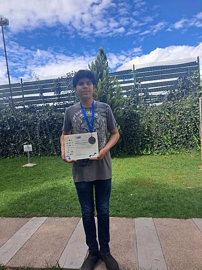 TALENTOSOS JÓVENES ZACATECANOS LA ROMPEN EN COMPETENCIA DE MATEMÁTICAS 