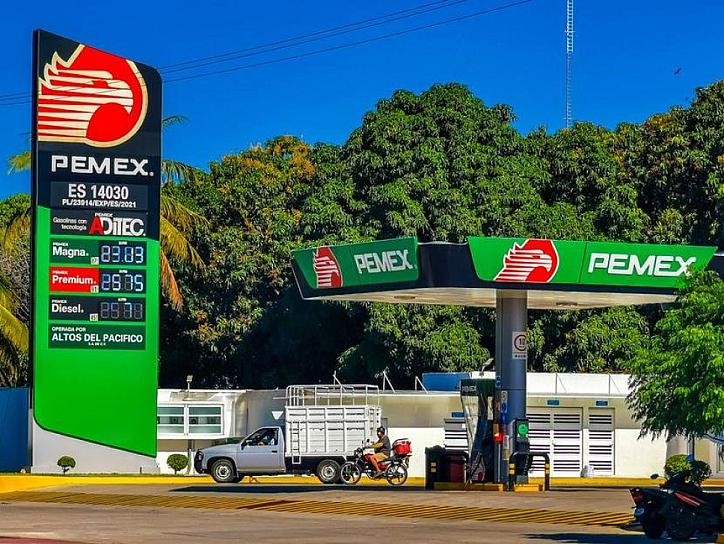 TIENE MÉXICO RESERVAS DE PETRÓLEO PARA TRES SEXENIOS MÁS: AMLO