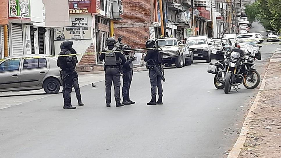 ACRIBILLAN A TRES PERSONAS EN LA AVENIDA 5 DE MAYO