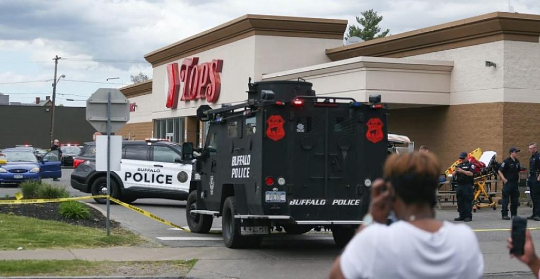  TIROTEO EN SUPERMERCADO DE BUFFALO DEJA AL MENOS 10 MUERTOS
