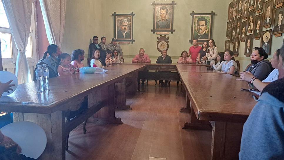 SE REÚNE ALCALDE DE JEREZ CON FAMILIARES DE DESAPARECIDOS