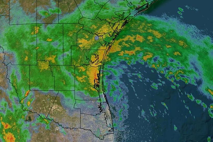 TOCA HAROLD TIERRA EN EL SUR DE TEXAS; LLUVIAS AFECTAN TAMBIÉN AL NORESTE DE MÉXICO 