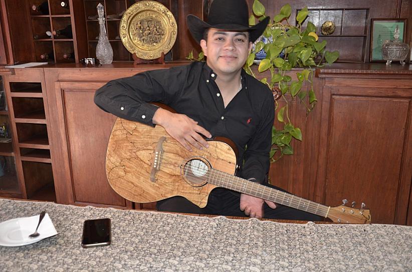 TODO POR AMOR, JAMÁS POR VIOLENCIA: ALEXIS GONZÁLEZ, SOBRE SU MÚSICA 