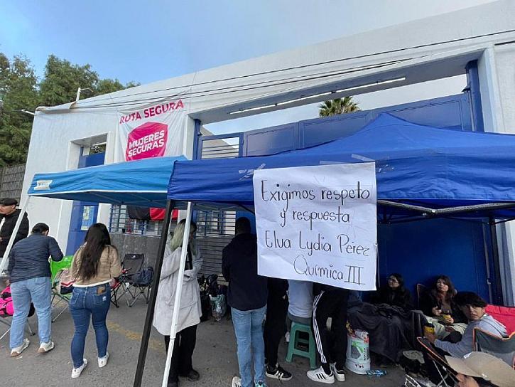 TOMAN ALUMNOS LA PREPA 2; DENUNCIAN AGRESIONES VERBALES DE UNA MAESTRA