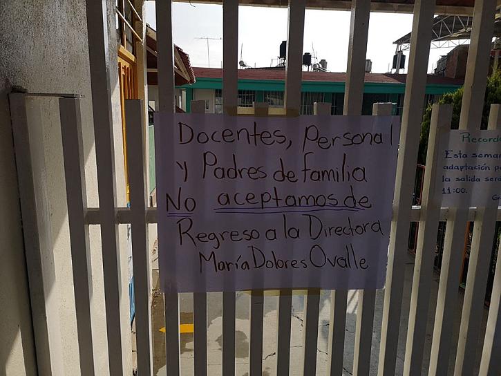 TOMAN KINDER PADRES DE FAMILIA Y MAESTROS, EXIGEN DESTITUCIÓN DE DIRECTORA