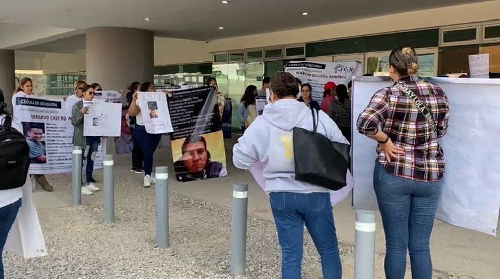 TOMAN MADRES BUSCADORAS PRESIDENCIA MUNICIPAL EN FRESNILLO 