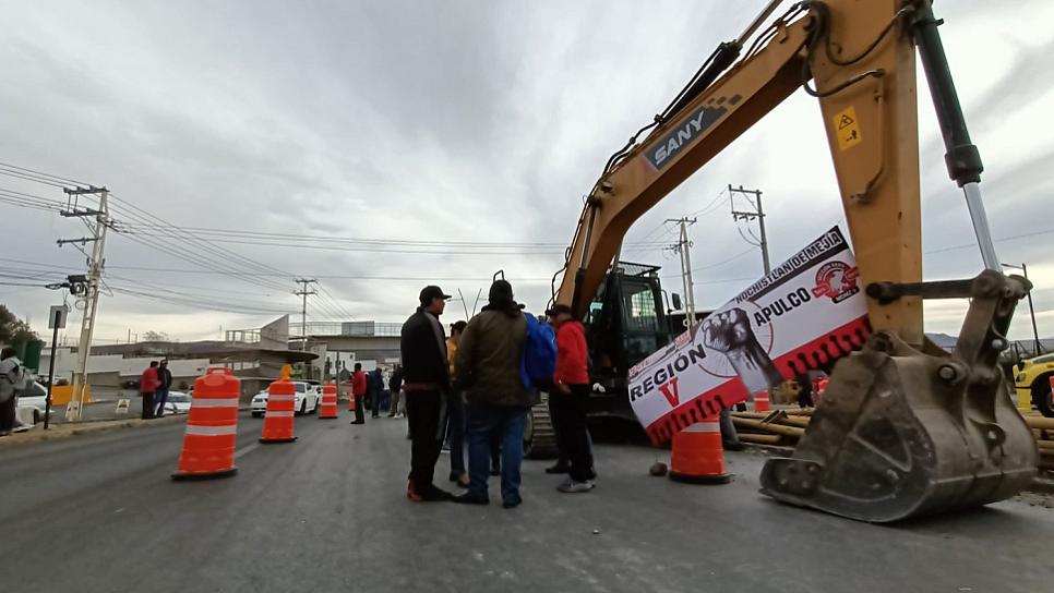Toman maestros de la Sección 34 obras del viaducto elevado