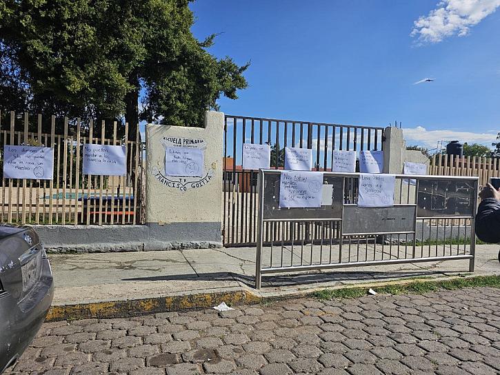 TOMAN PADRES DE FAMILIA LA PRIMARIA FRANCISCO GOITIA EN FRESNILLO