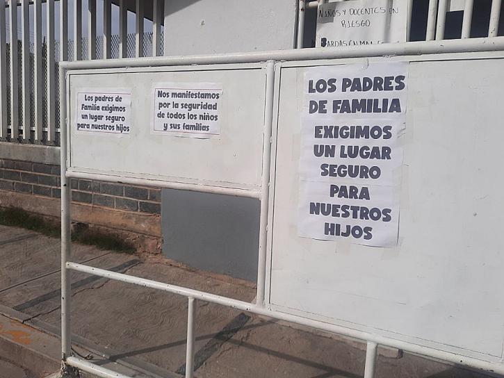 TOMAN PREESCOLAR REAL DE MINAS POR BARDA EN MALAS CONDICIONES EN FRESNILLO
