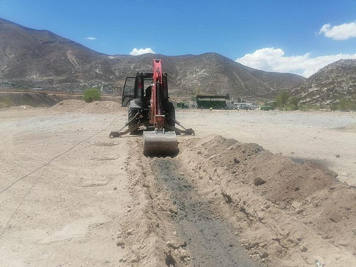 TRABAJAN EN CONCEPCIÓN DEL ORO EN ALUMBRADO DE CANCHA DE FÚTBOL RÁPIDO