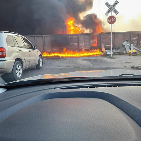 TRAGEDIA EN AGUASCALIENTES, TREN IMPACTA A PIPA DE GAS