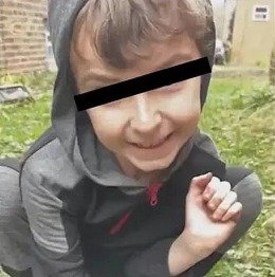 ¡TRAGEDIA INIMAGINABLE! NIÑO DE 10 AÑOS MUERE ASFIXIADO POR EL PESO DE SU PROPIA MADRE DE 154 KILOS