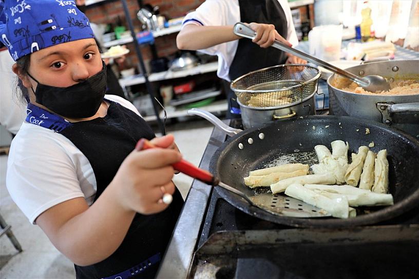 TRANSFORMA CAM LABORAL LA VIDA DE ESTUDIANTES CON DISCAPACIDAD
