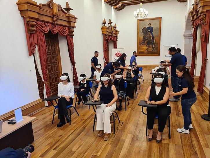 TRANSMITEN TEMAS DE VALORES Y PREVENCIÓN MEDIANTE VISORES DE REALIDAD VIRTUAL