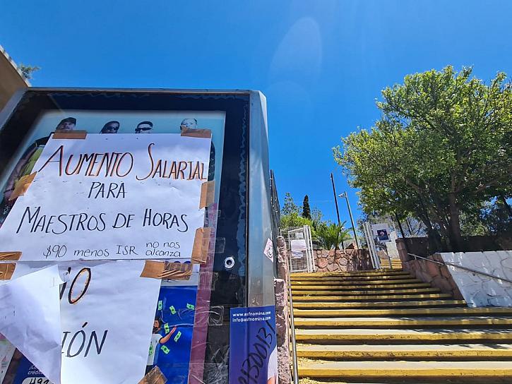 TRAS ACUERDO, MAESTROS DE PREPAS LIBERAN INSTALACIONES DE LA SEZ Y CIUDAD ADMINISTRATIVA