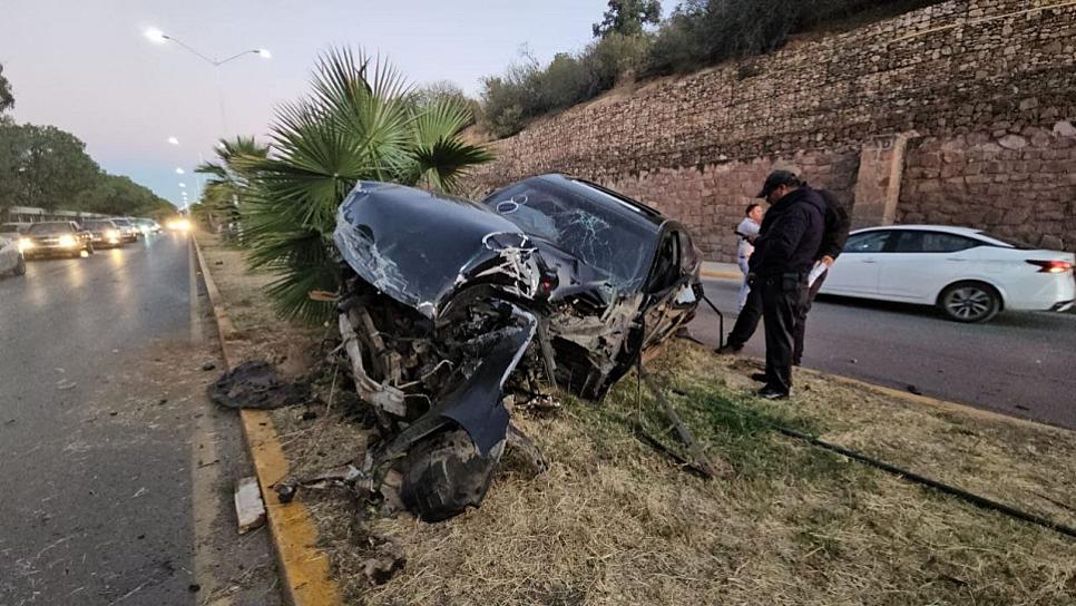 Tres lesionados y daños materiales tras accidente en Fresnillo