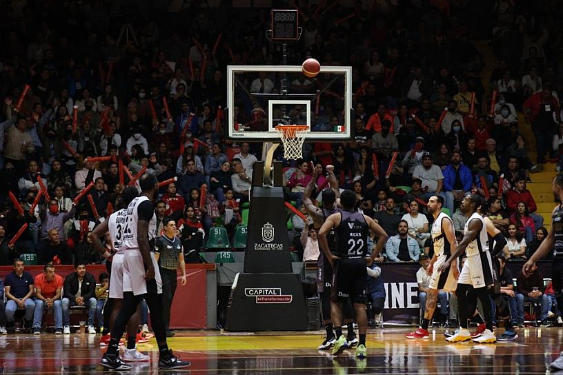 TRIUNFA MINEROS 80-74 ANTE FUERZA REGIA