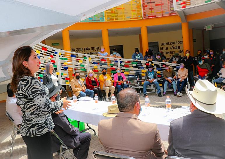  UNAMOS AC Y ALIANZA DE MOTOCICLISTAS ENTREGAN DONATIVO A ADOLESCENTES MIGRANTES DE CASA HOGAR  