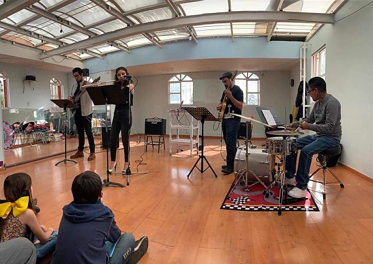 UT PICTURA POIESIS ATQUE MUSICA: EL RESONAR DE LOS EMBLEMAS