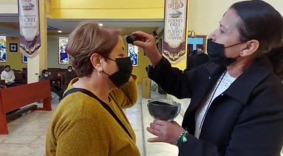 ACUDEN FELIGRESES A LA IMPOSICIÓN DE CENIZA