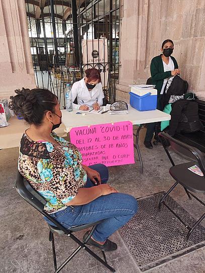  VACUNAN CONTRA COVID-19 EN EL CENTRO HISTÓRICO 