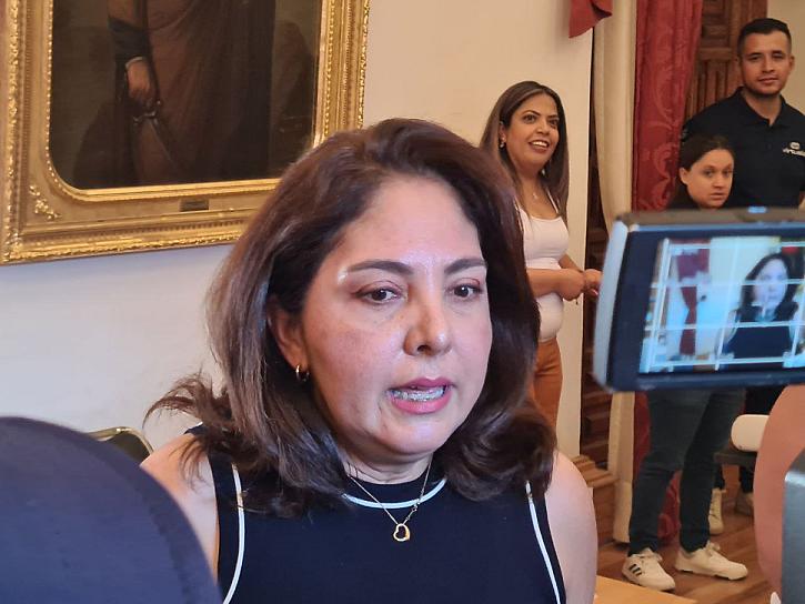 VALORAN MOVER DOMINGOS FAMILIARES DE LUGAR POR CONSTRUCCIÓN DEL SEGUNDO PISO  &nbsp;