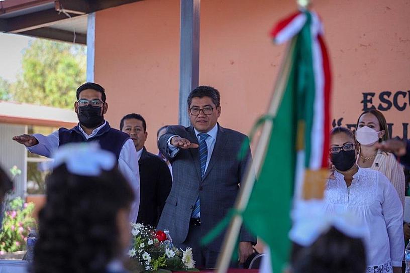 PROMUEVEN LOS VALORES CÍVICOS EN LAS ESCUELAS DE COMUNIDAD EL CENTRO&nbsp;