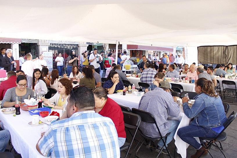 ¡VAMONOS AL MENUDITO! REACTIVAN ECONOMÍA EN EL MERCADO TRADICIONAL DE JEREZ
