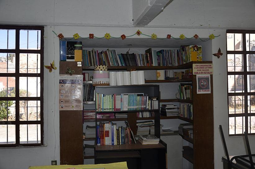 VANDALIZAN BIBLIOTECA VEREMUNDO CARRILLO
