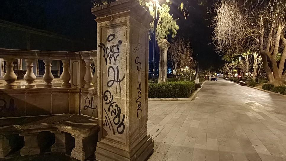 VA SEGURIDAD PÚBLICA DE LA CAPITAL TRAS GRAFITEROS
