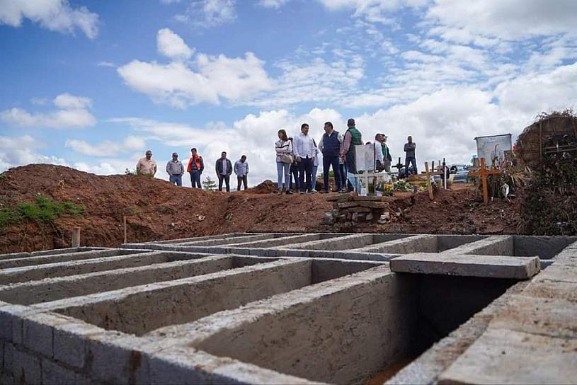 VERIFICA JORGE MIRANDA OBRA EN PANTEÓN JARDINES DEL RECUERDO