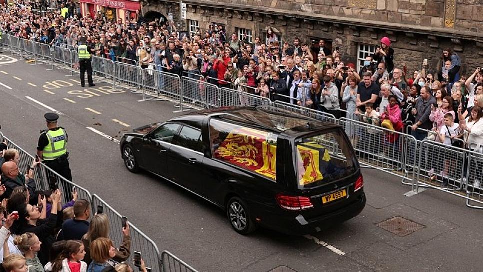 VIAJA MARCELO EBRARD A INGLATERRA A FUNERAL DE LA REINA ISABEL II 