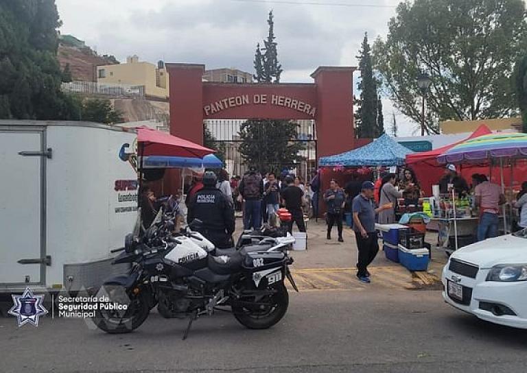 VIGILARÁN POLICÍAS CALLES DEL CENTRO PARA TRANQUILIDAD DE QUIENES PIDEN DULCES