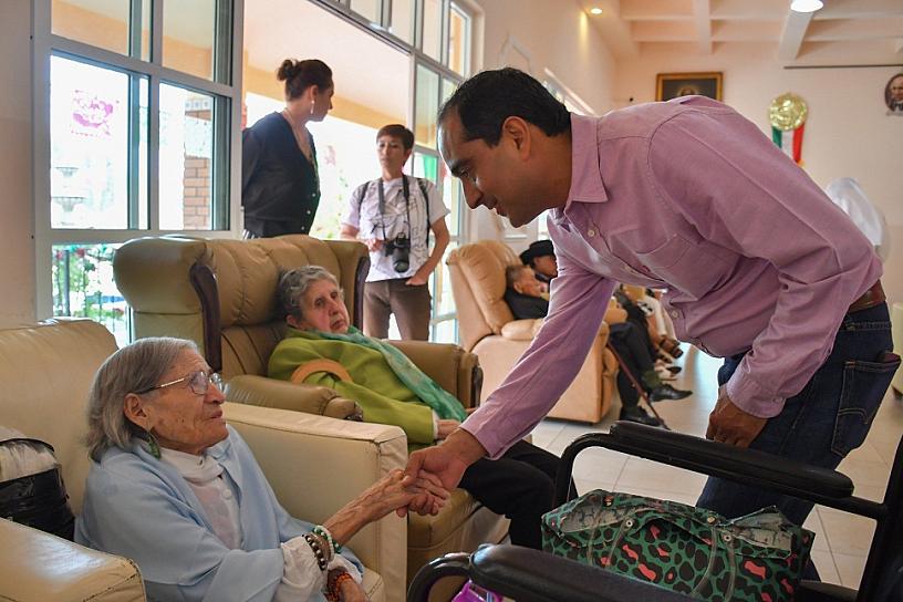 VISITA ALCALDE DE GUADALUPE CASA HOGAR 