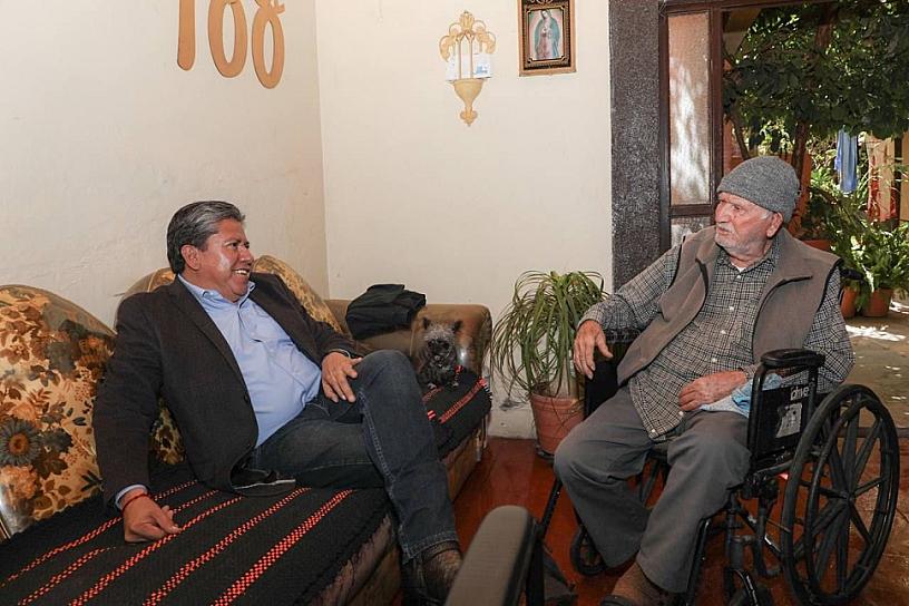 VISITA GOBERNADOR A BERNARDO FLORES, UNO DE LOS ZACATECANOS MÁS LONGEVOS