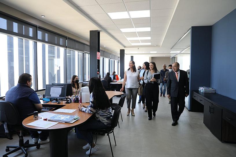 VISITAN DIPUTADOS EL TRIBUNAL LABORAL 