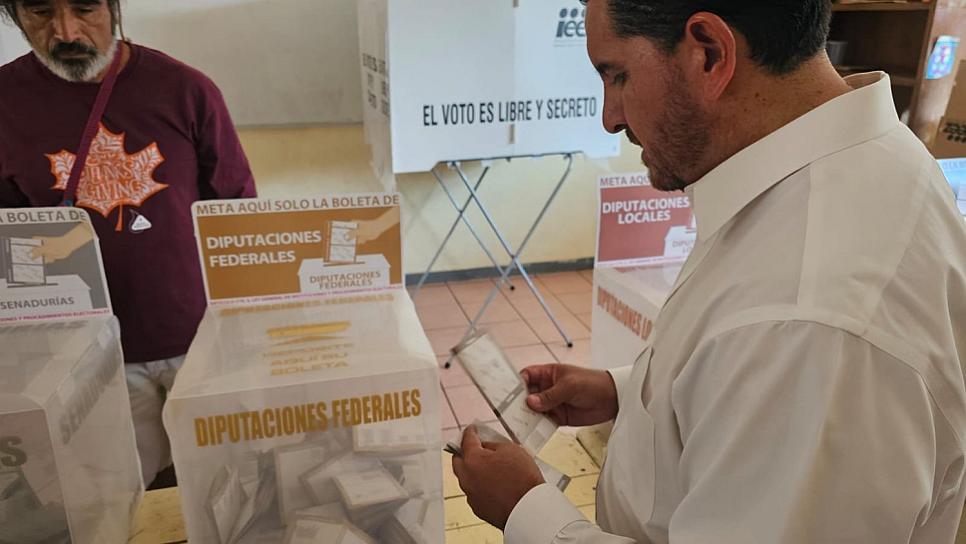 VOTA JAVIER TORRES CONFÍA EN UNA JORNADA TRANQUILA