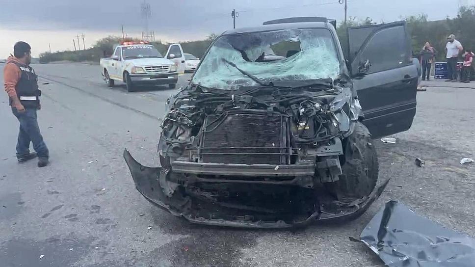 SUFRE FAMILIA DE MIFRANTES ACCIDENTE CARRETERO; POR FORTUNA NO HAY LESIONADOS