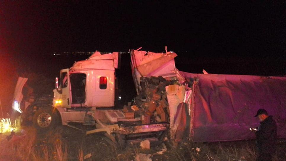 VUELCA CAMIÓN QUINTA RUEDA EN MORELOS