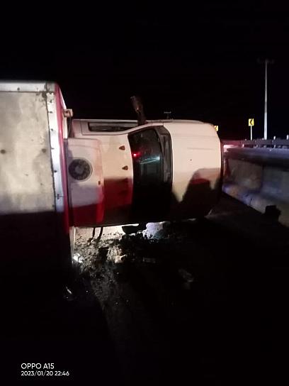 VUELCA CAMIONETA EN TRÁNSITO PESADO