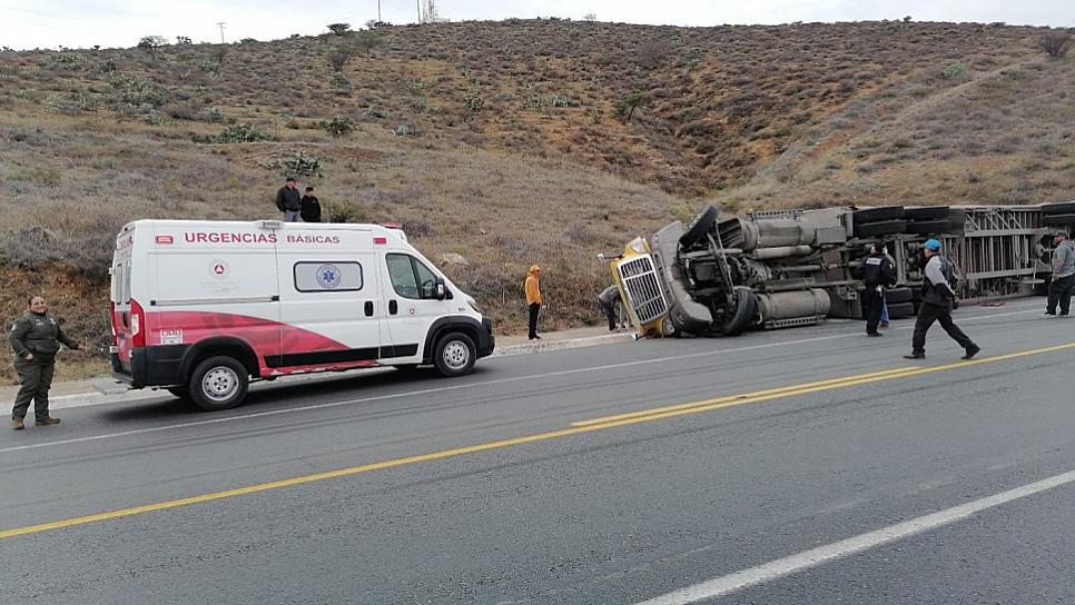 VUELCA TRÁILER EN SAUCEDA DE LA BORDA 