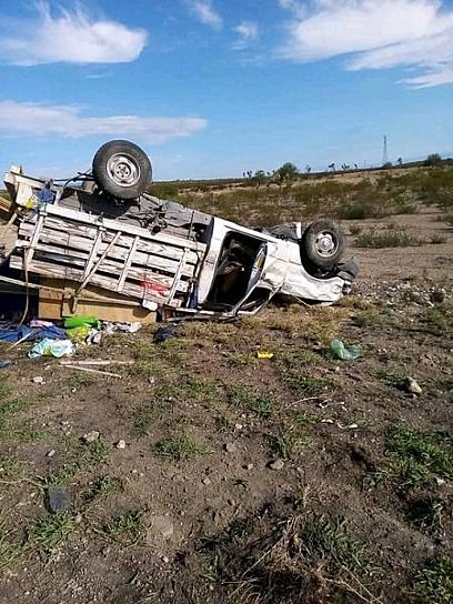 VUELCA VEHÍCULO DE REDILAS; HAY 9 LESIONADOS 