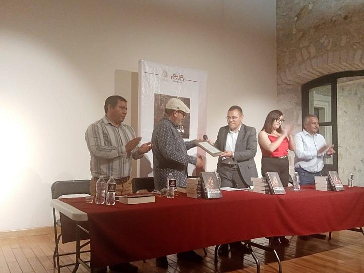 PRESENTAN “MEMORIAS DE UNBASILISCO”, DE GONZALO LIZARDO